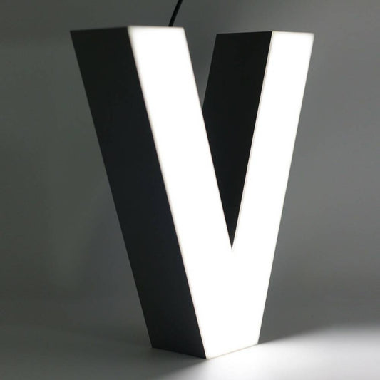 Quizzy LED Letter V